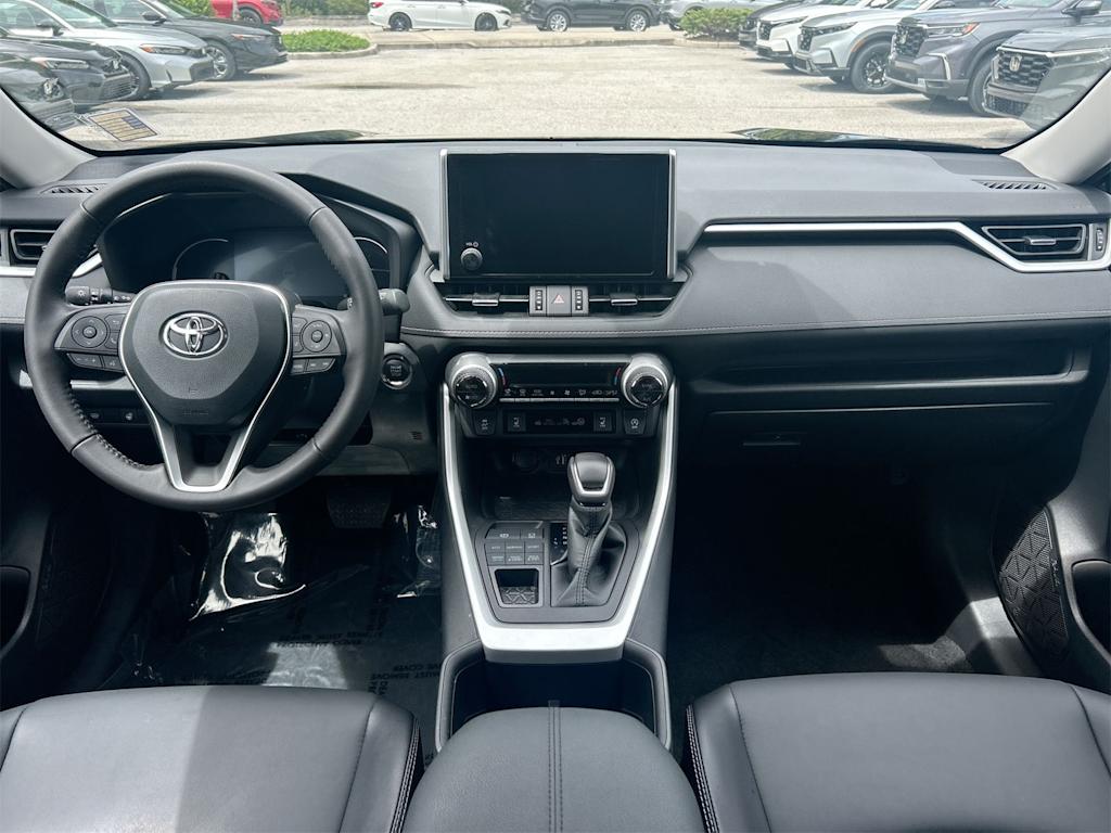 2023 Toyota RAV4 XLE Premium 2