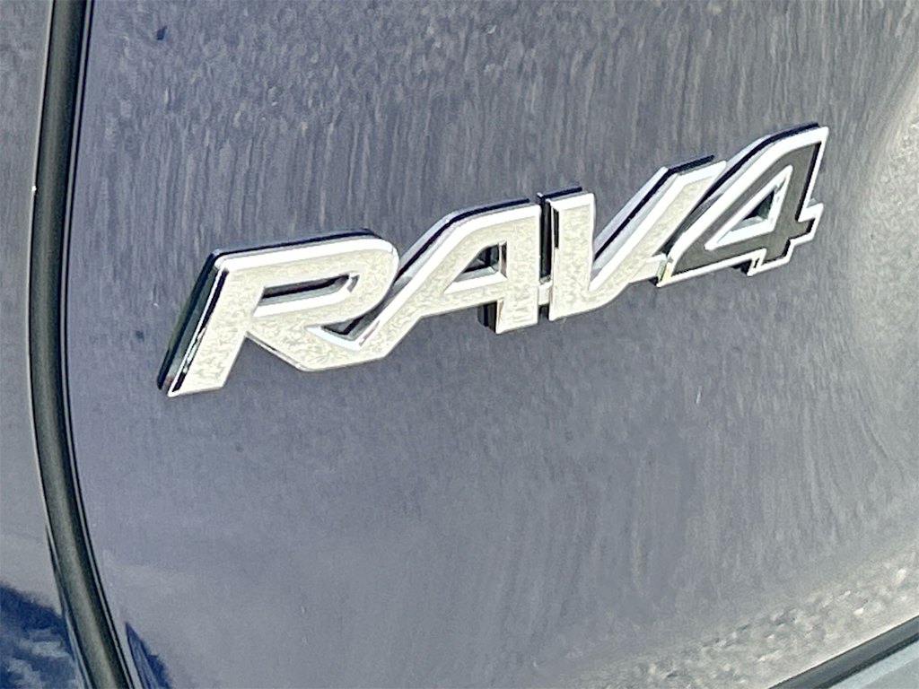 2023 Toyota RAV4 XLE Premium 21