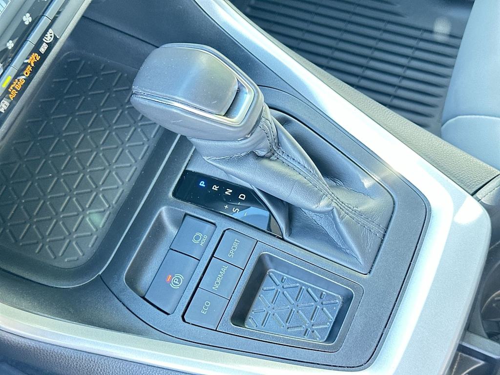 Thumbnail: 2024 Toyota RAV4 - 13