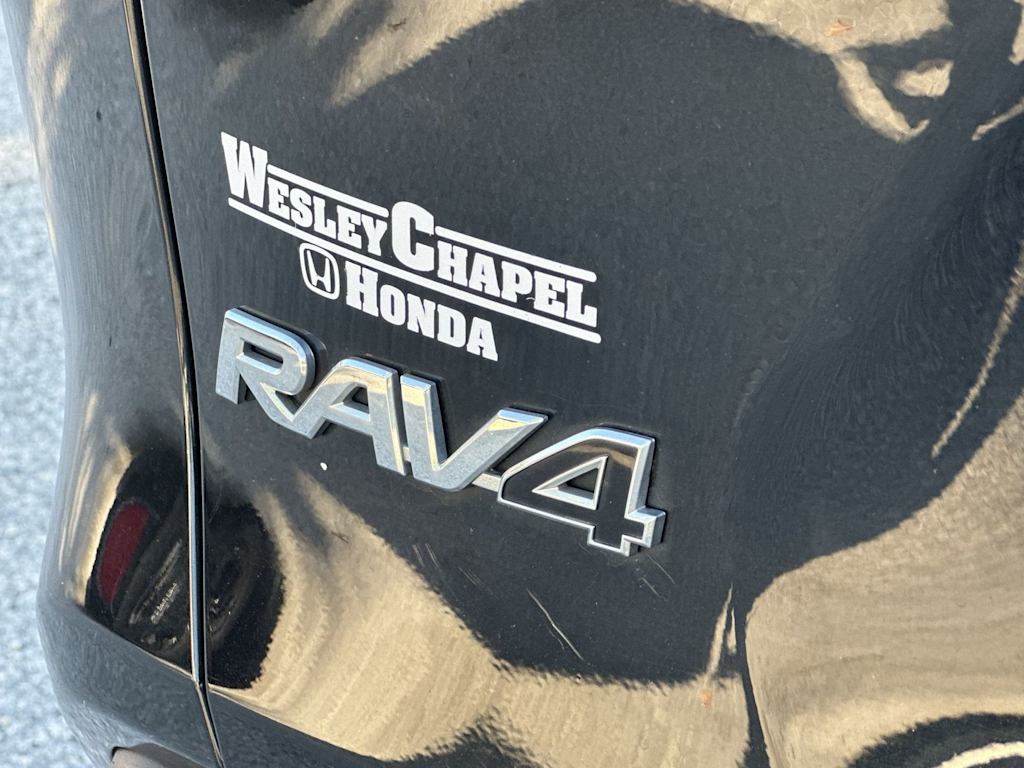 Thumbnail: 2021 Toyota RAV4 - 18
