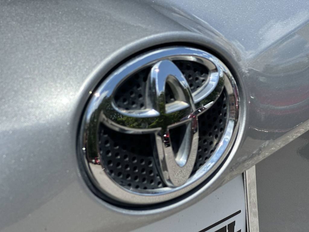 Thumbnail: 2018 Toyota RAV4 - 18