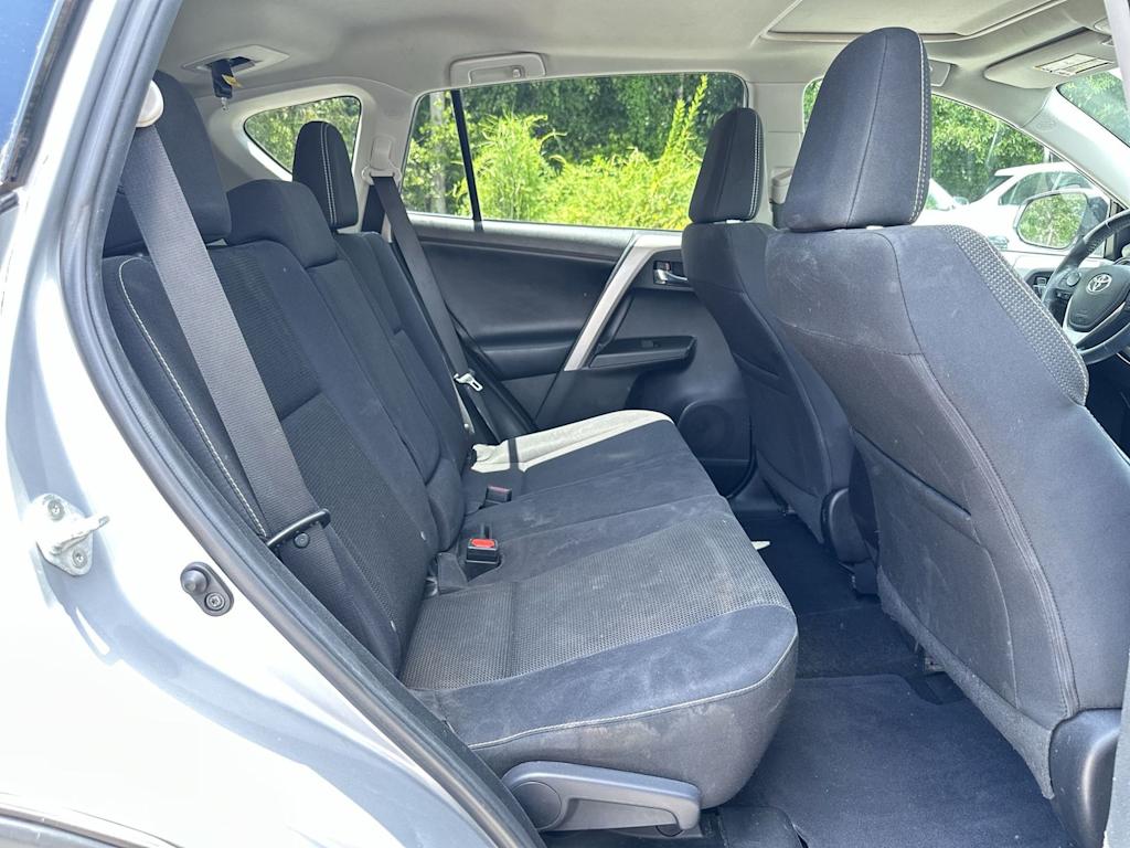Thumbnail: 2018 Toyota RAV4 - 20