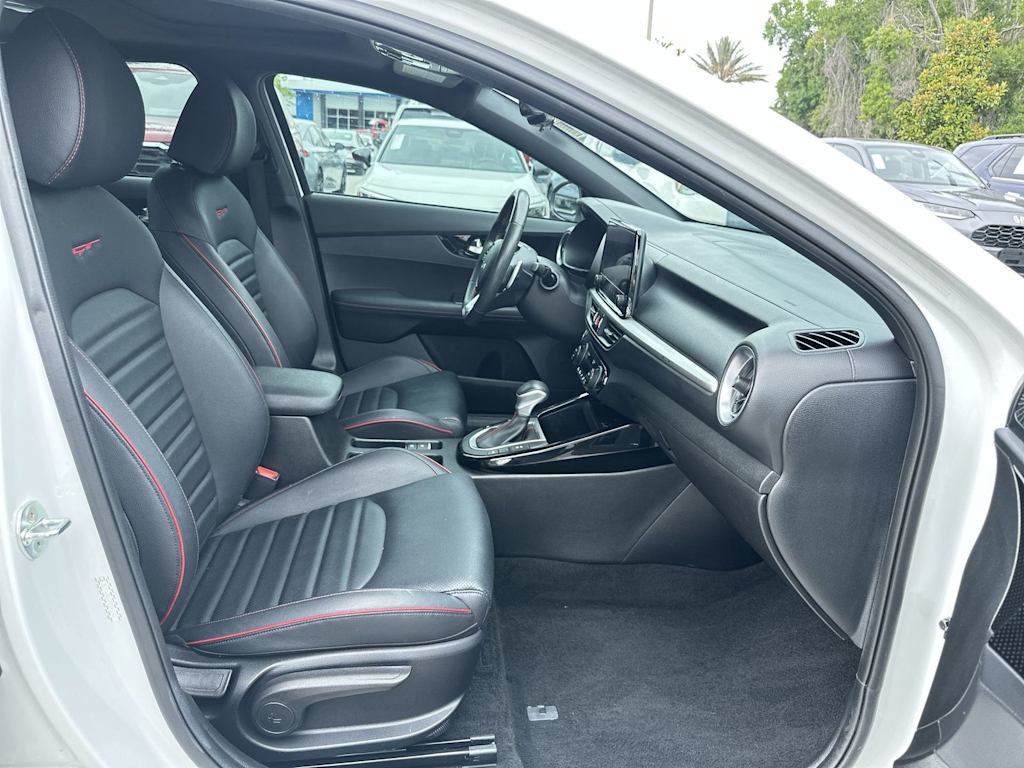 Thumbnail: 2023 Kia Forte - 21
