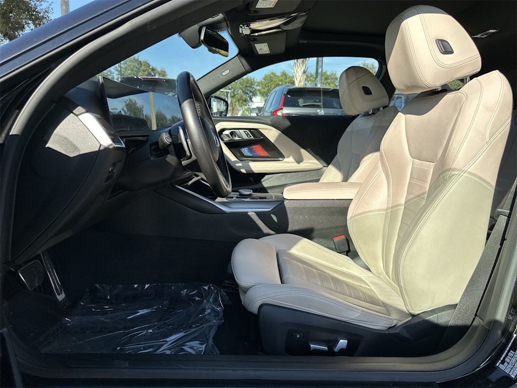 Thumbnail: 2023 BMW 2 Series - 10