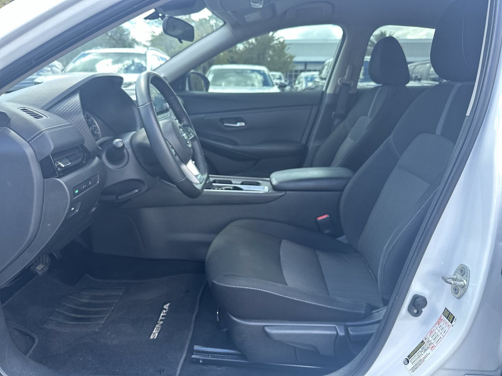 Thumbnail: 2022 Nissan Sentra - 9