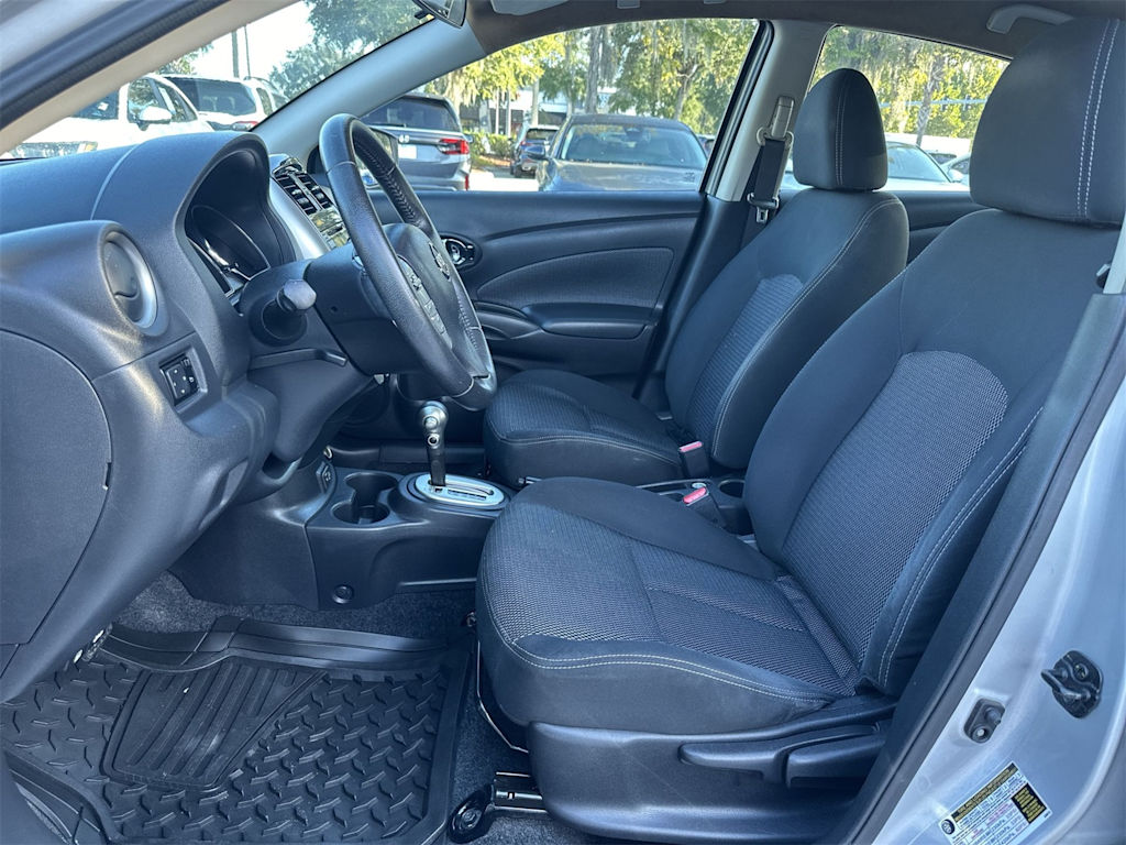 Thumbnail: 2018 Nissan Versa - 9