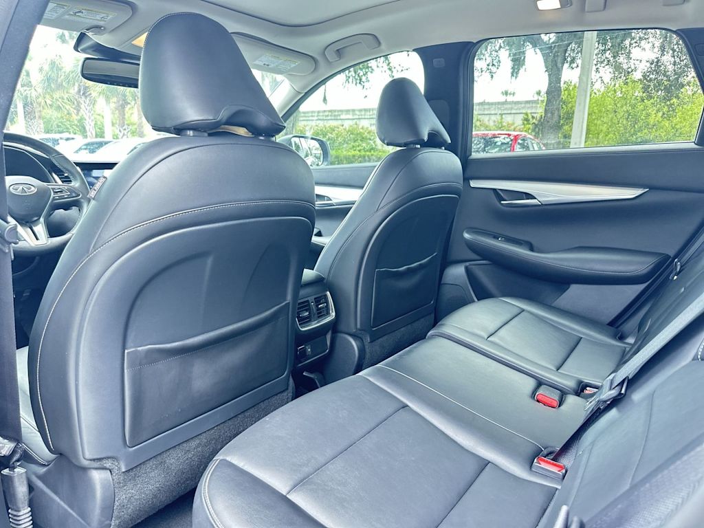 Thumbnail: 2021 INFINITI QX50 - 10