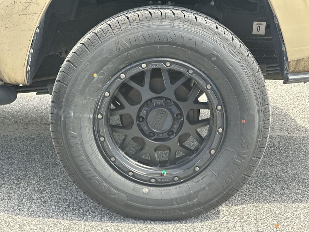 Thumbnail: 2016 Toyota Tacoma - 8