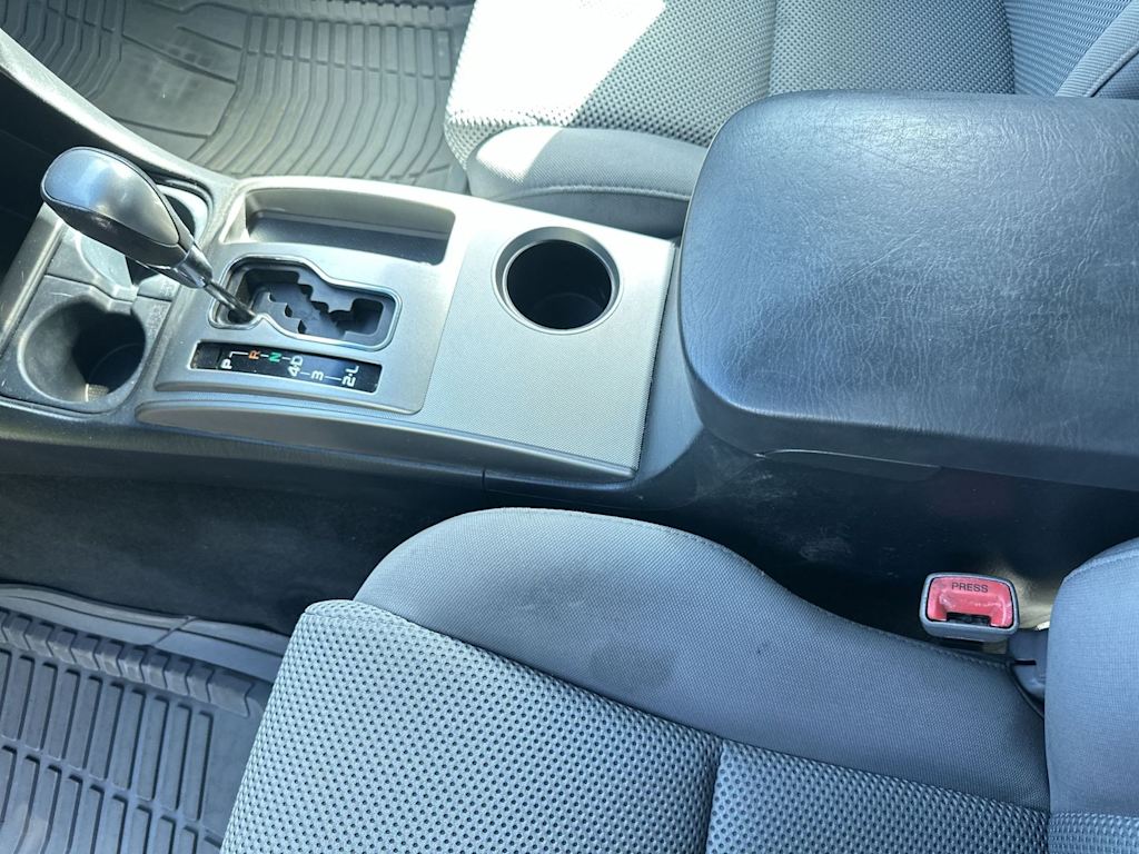 Thumbnail: 2015 Toyota Tacoma - 9