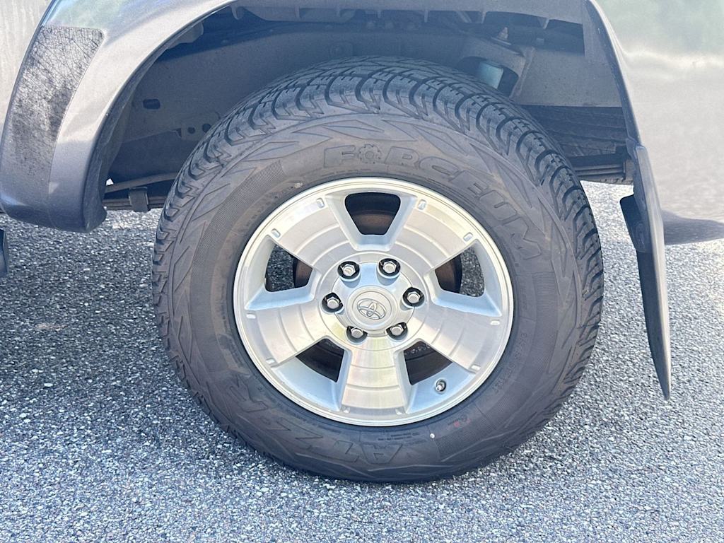 Thumbnail: 2015 Toyota Tacoma - 8