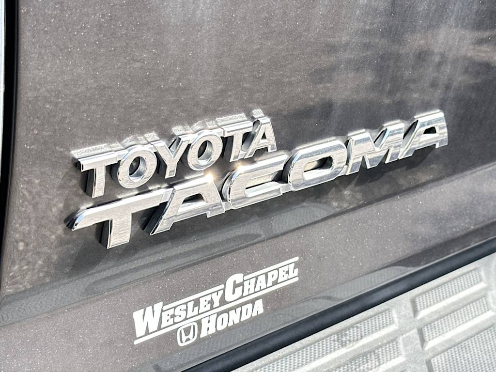 Thumbnail: 2015 Toyota Tacoma - 7