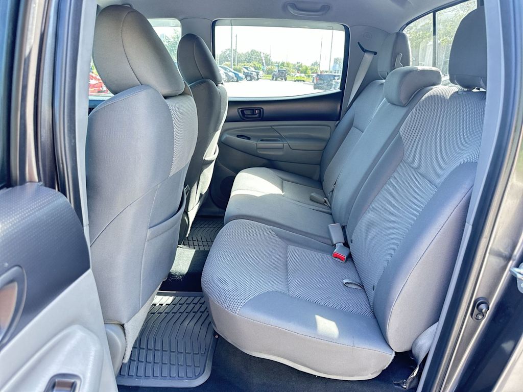 Thumbnail: 2015 Toyota Tacoma - 20