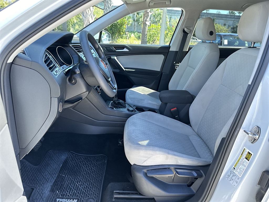 Thumbnail: 2019 Volkswagen Tiguan - 9