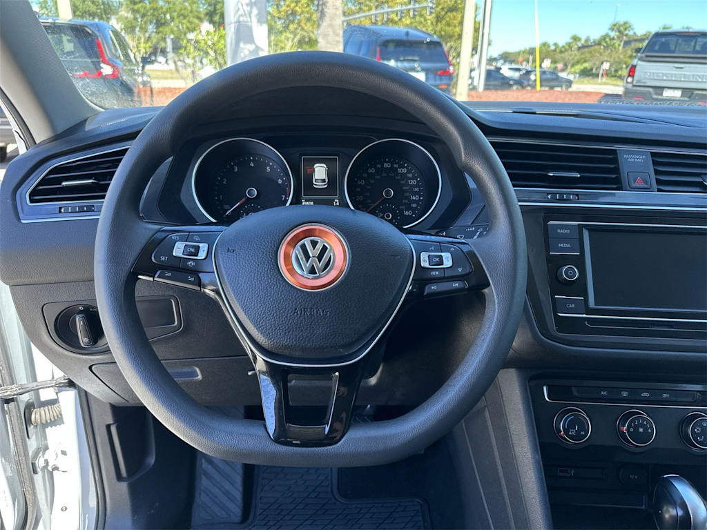 Thumbnail: 2019 Volkswagen Tiguan - 2