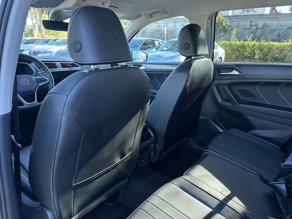 Thumbnail: 2024 Volkswagen Tiguan - 11