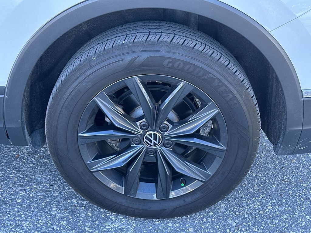 Thumbnail: 2024 Volkswagen Tiguan - 8