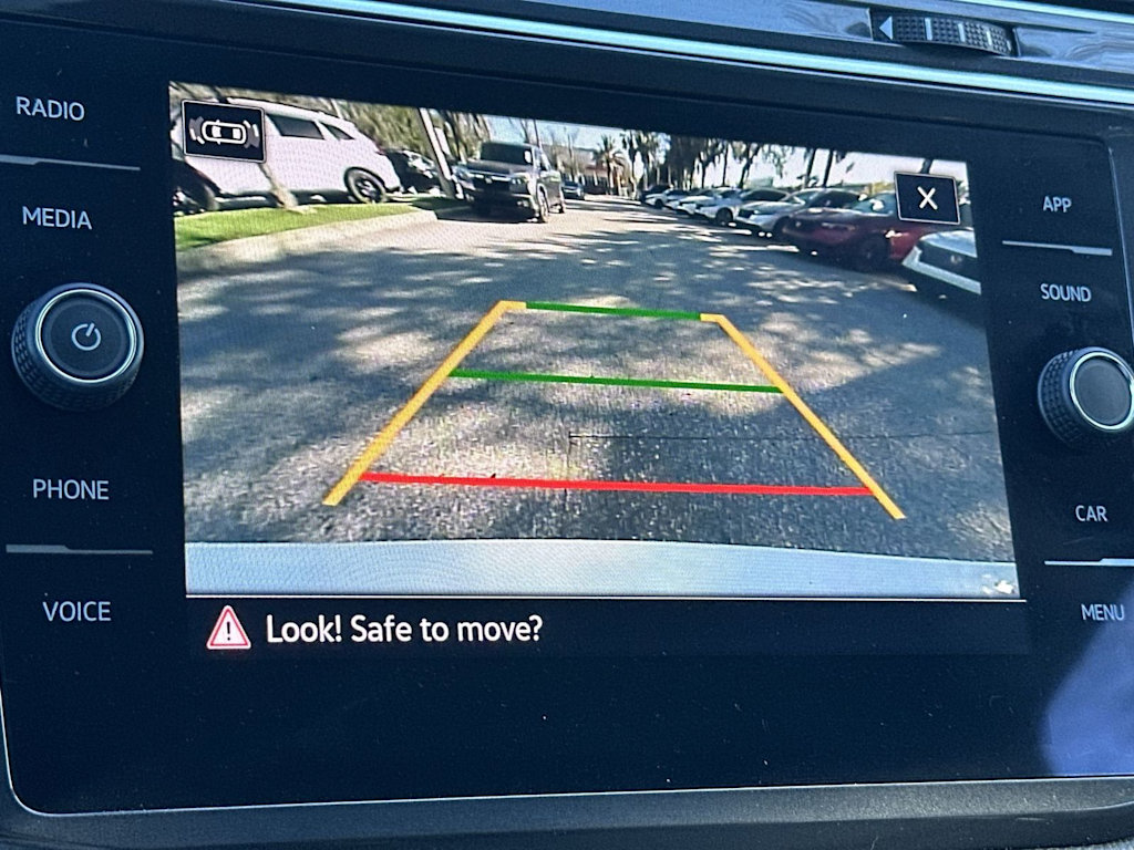 Thumbnail: 2024 Volkswagen Tiguan - 12