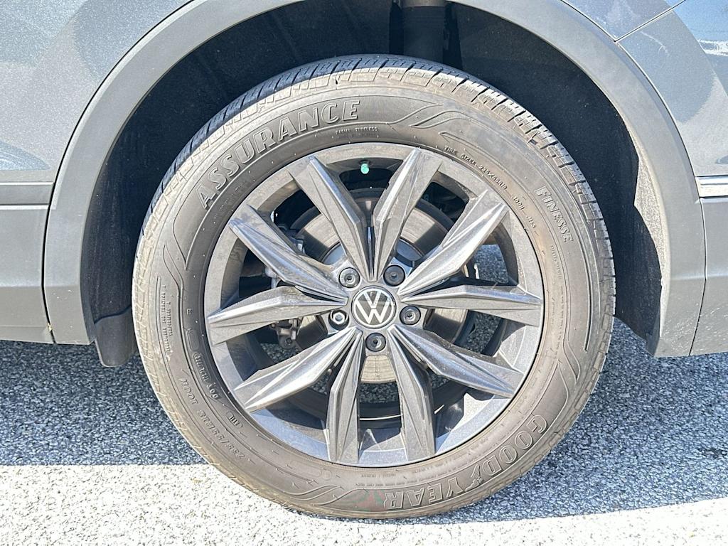 Thumbnail: 2024 Volkswagen Tiguan - 7