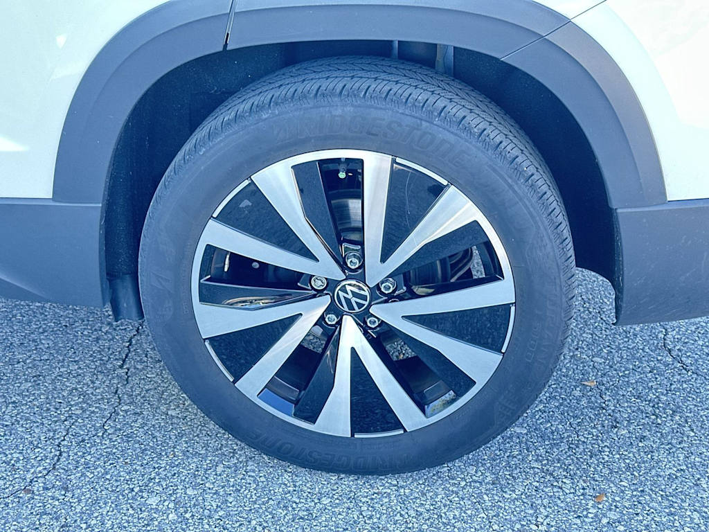 Thumbnail: 2023 Volkswagen Taos - 7