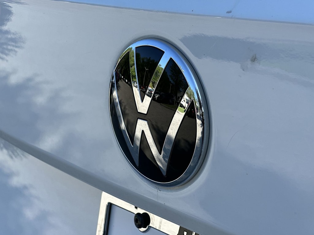 Thumbnail: 2023 Volkswagen Taos - 6