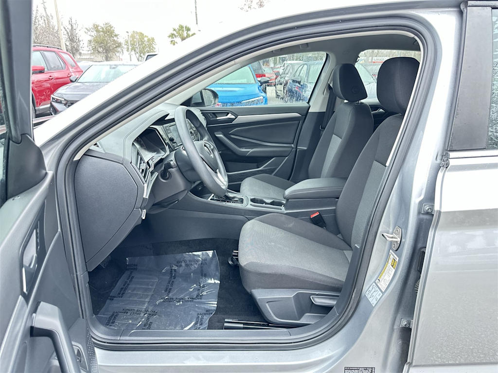 Thumbnail: 2021 Volkswagen Jetta - 9