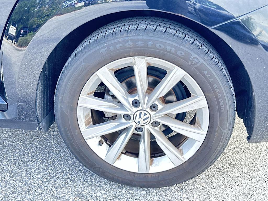 Thumbnail: 2018 Volkswagen Beetle - 8