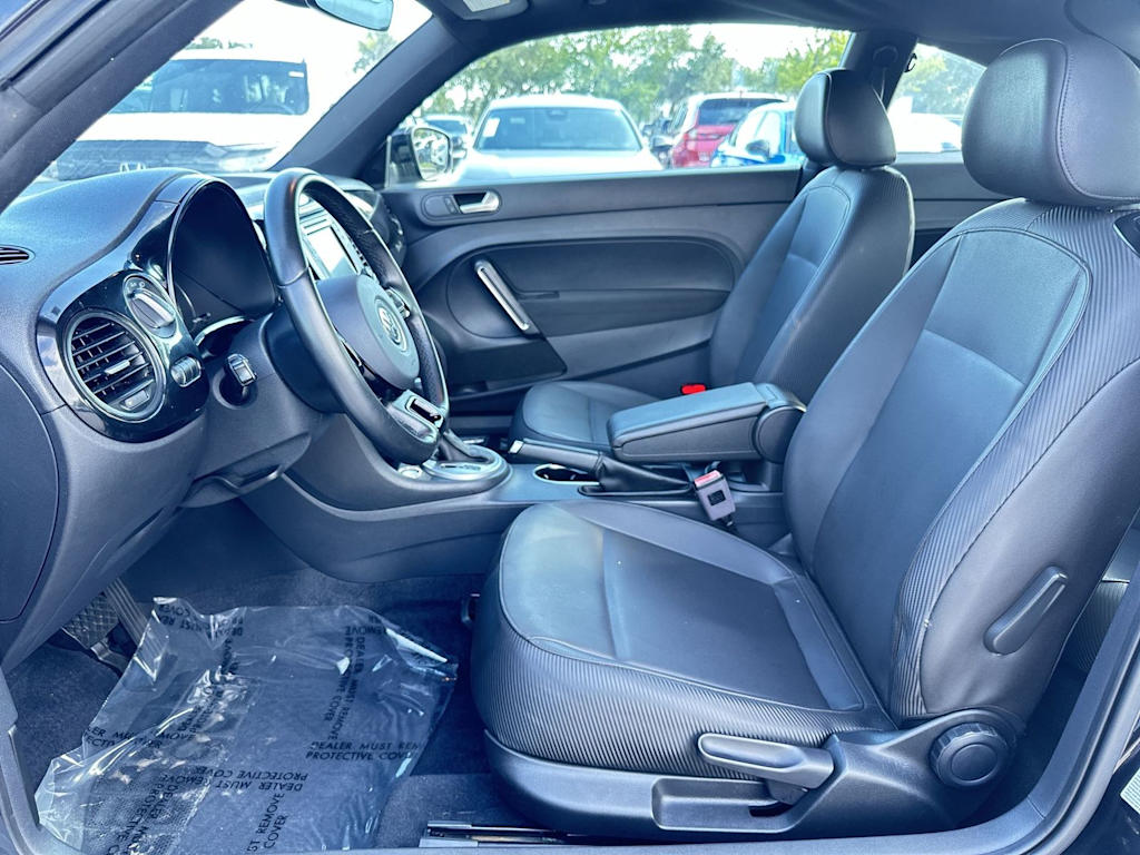 Thumbnail: 2018 Volkswagen Beetle - 11