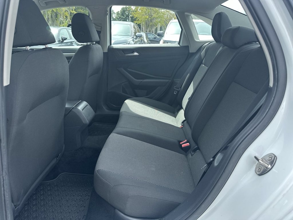 Thumbnail: 2019 Volkswagen Jetta - 20