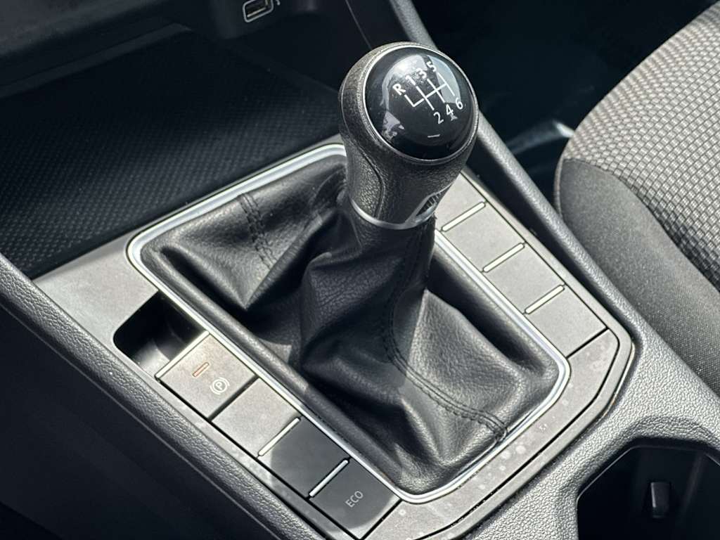 Thumbnail: 2019 Volkswagen Jetta - 12