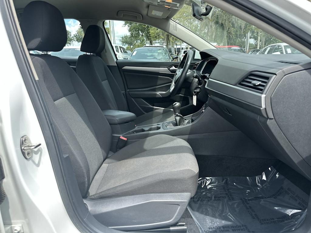 Thumbnail: 2019 Volkswagen Jetta - 22