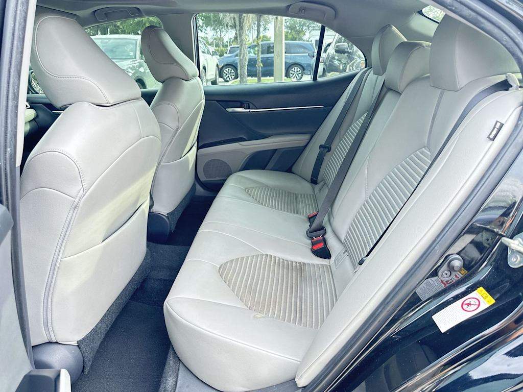Thumbnail: 2018 Toyota Camry - 18