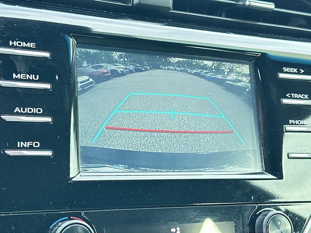 Thumbnail: 2018 Toyota Camry - 12