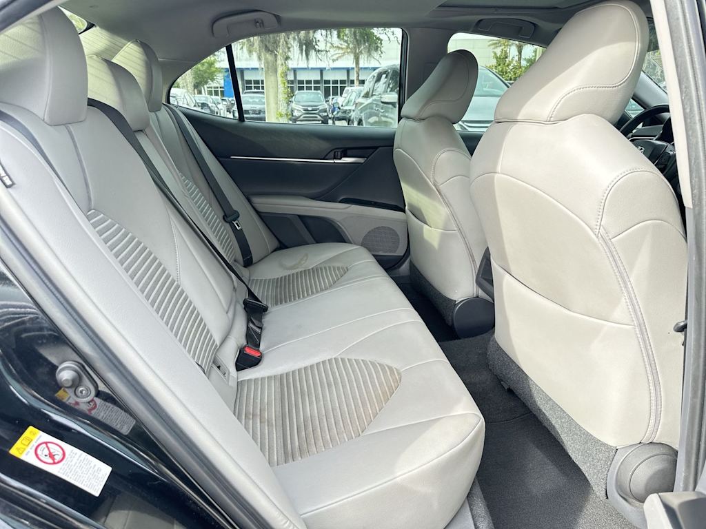 Thumbnail: 2018 Toyota Camry - 19