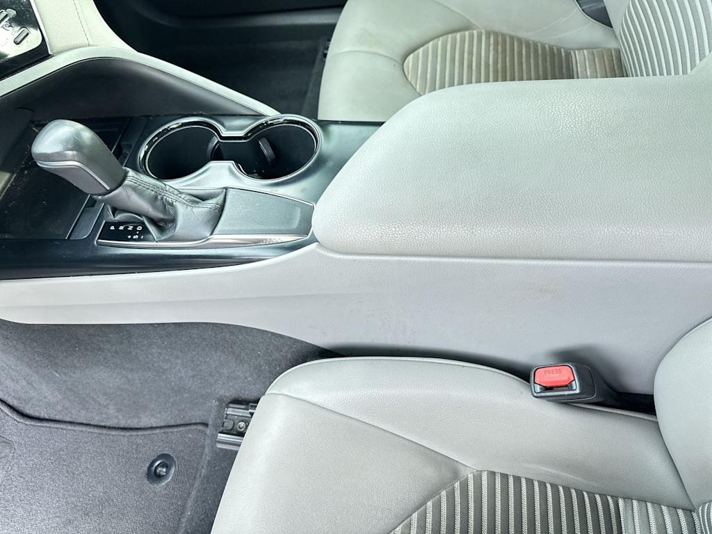 Thumbnail: 2018 Toyota Camry - 21