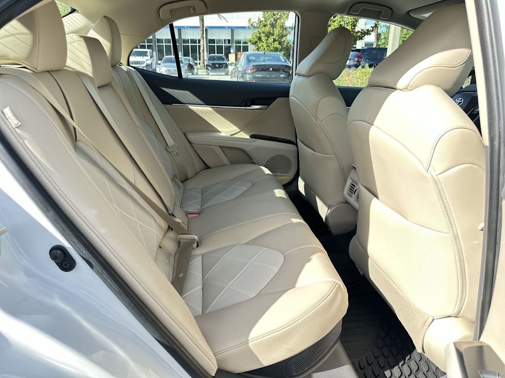 Thumbnail: 2019 Toyota Camry - 19