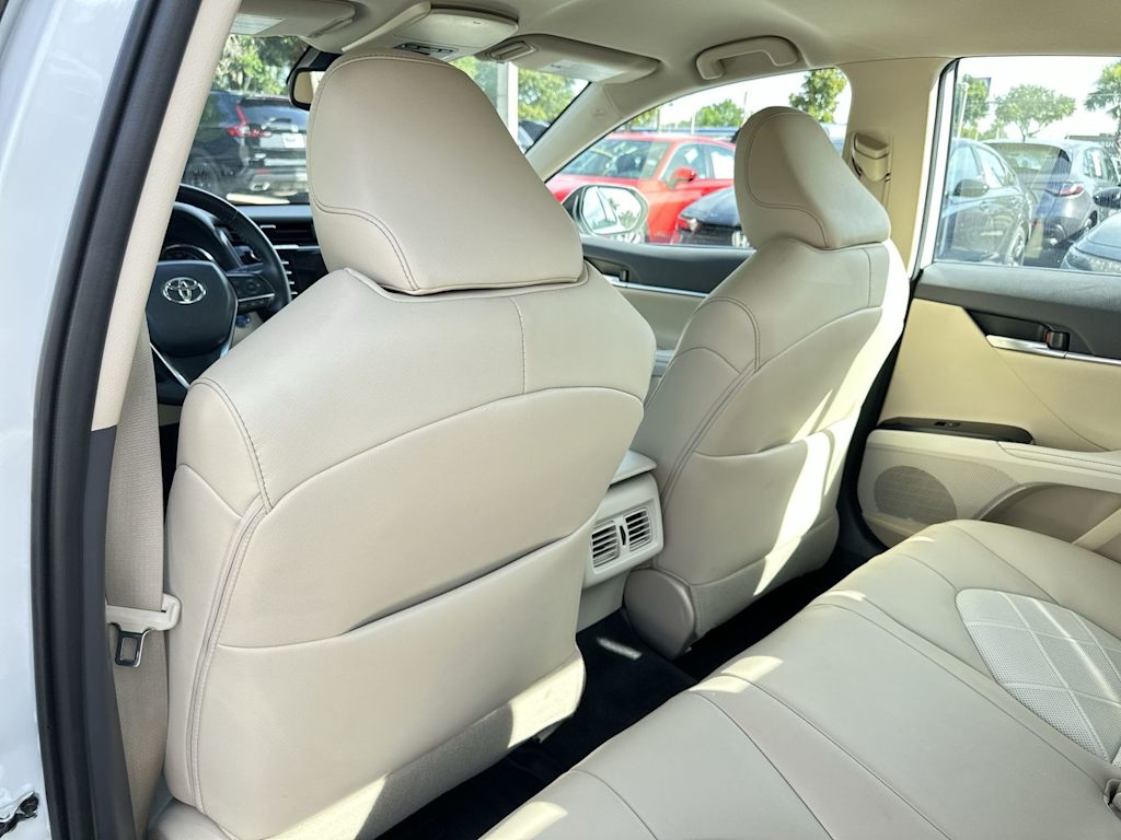 Thumbnail: 2019 Toyota Camry - 11