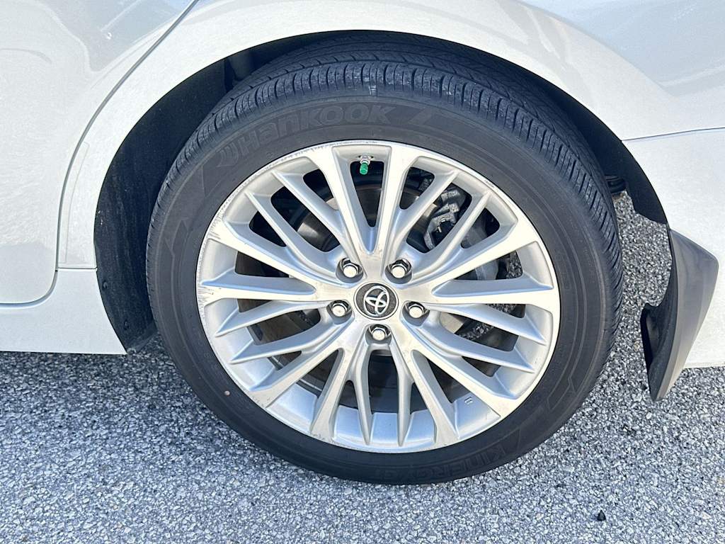 Thumbnail: 2019 Toyota Camry - 8