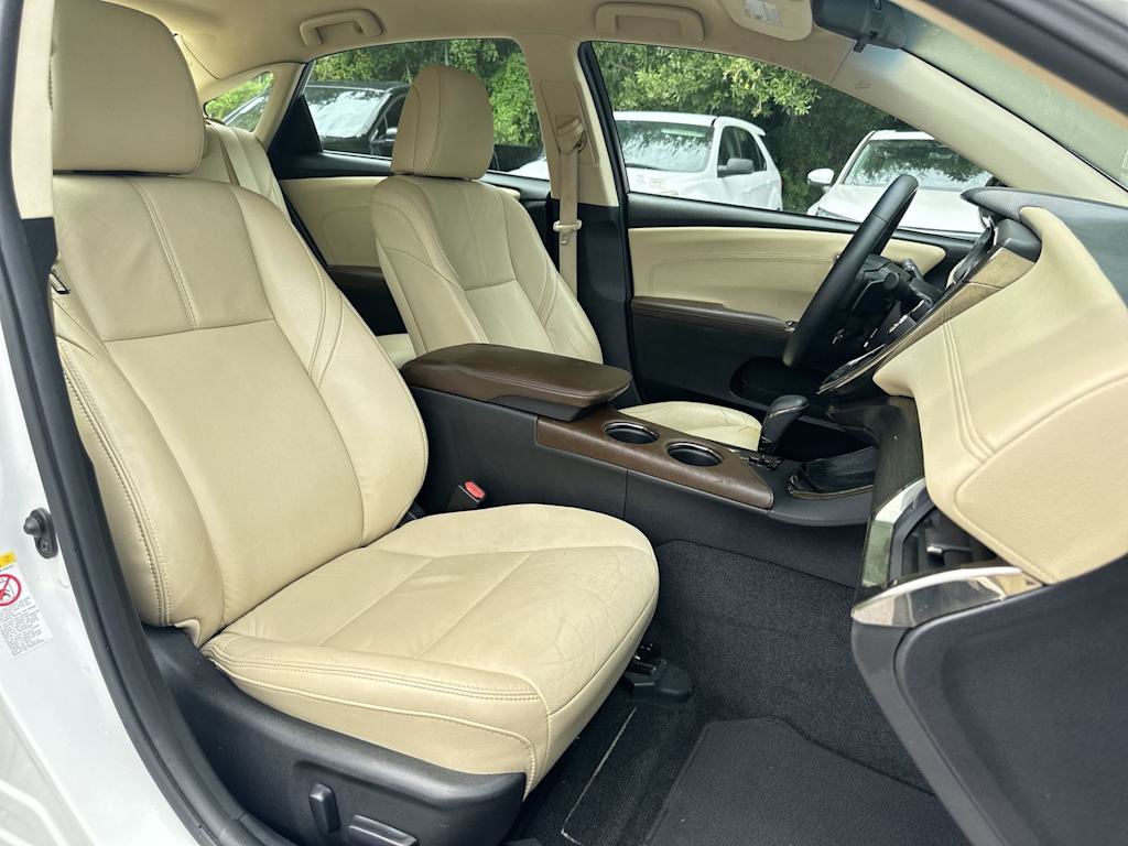 Thumbnail: 2016 Toyota Avalon - 9