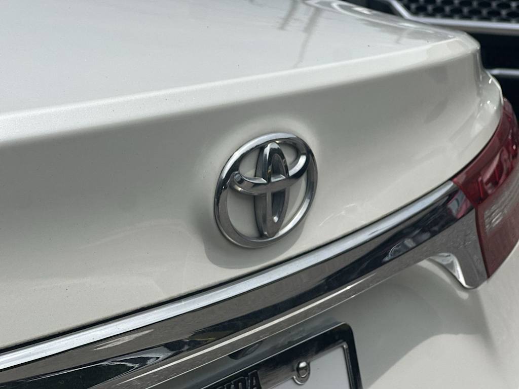 Thumbnail: 2016 Toyota Avalon - 5