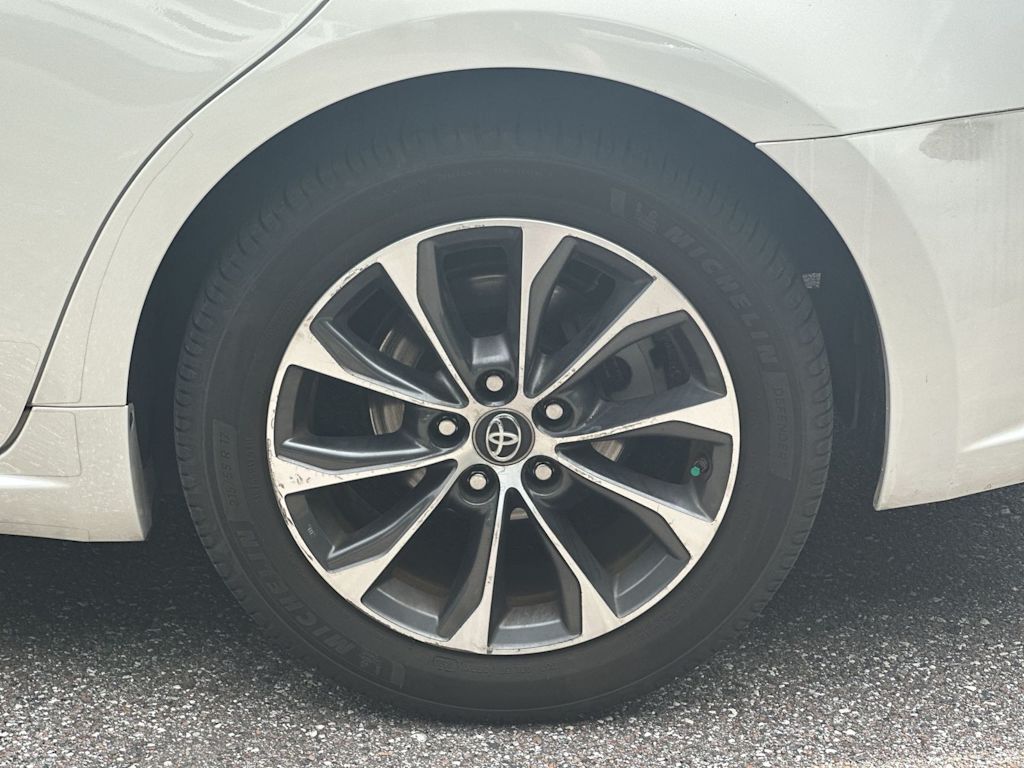 Thumbnail: 2016 Toyota Avalon - 6