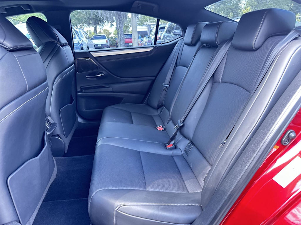 Thumbnail: 2019 Lexus ES - 21
