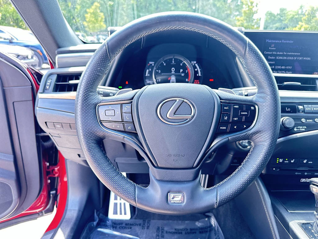 Thumbnail: 2019 Lexus ES - 2