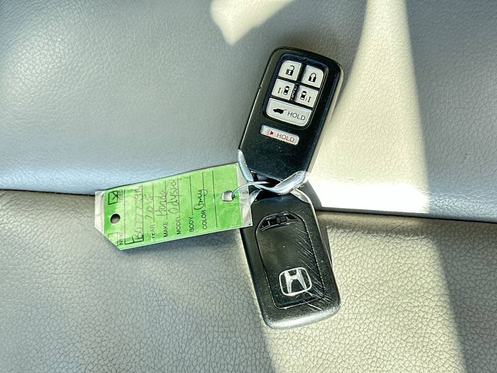 Thumbnail: 2015 Honda Odyssey - 16