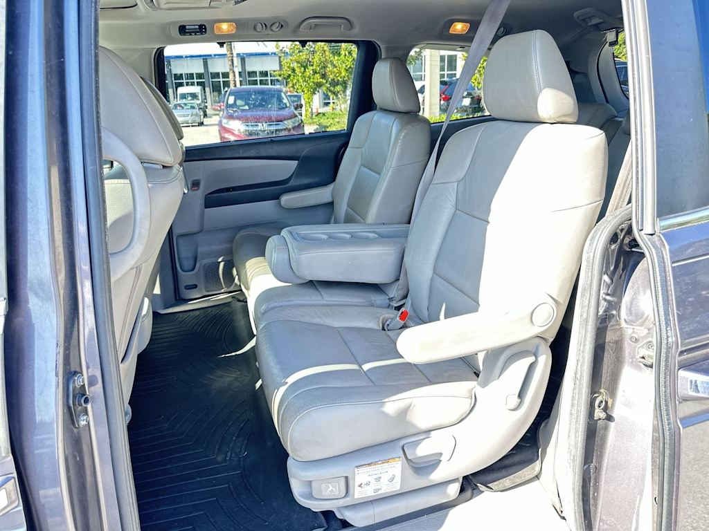 Thumbnail: 2015 Honda Odyssey - 23