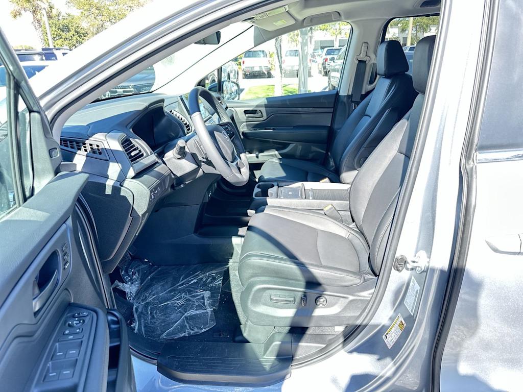 Thumbnail: 2026 Honda Odyssey - 10