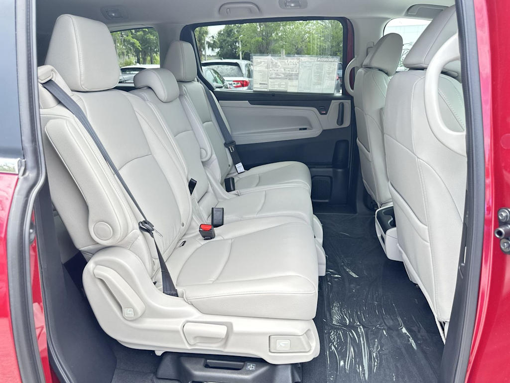 Thumbnail: 2026 Honda Odyssey - 20