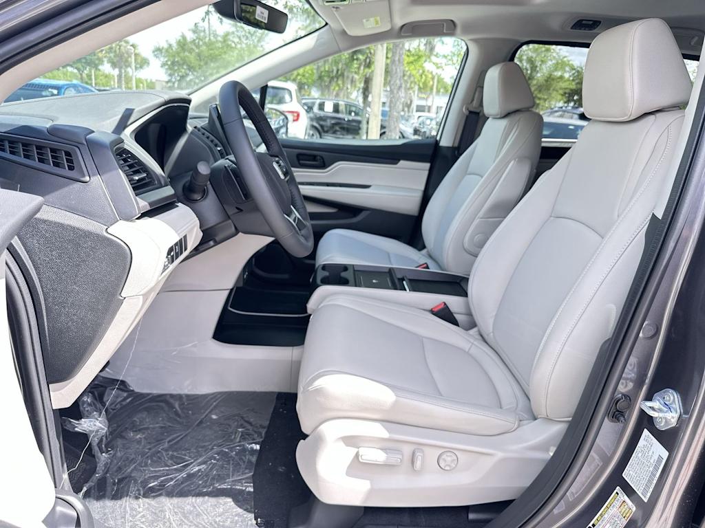Thumbnail: 2026 Honda Odyssey - 9