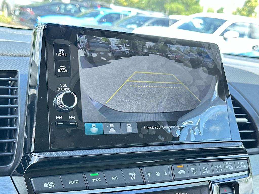 Thumbnail: 2026 Honda Odyssey - 12