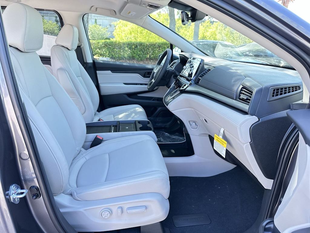 Thumbnail: 2026 Honda Odyssey - 10