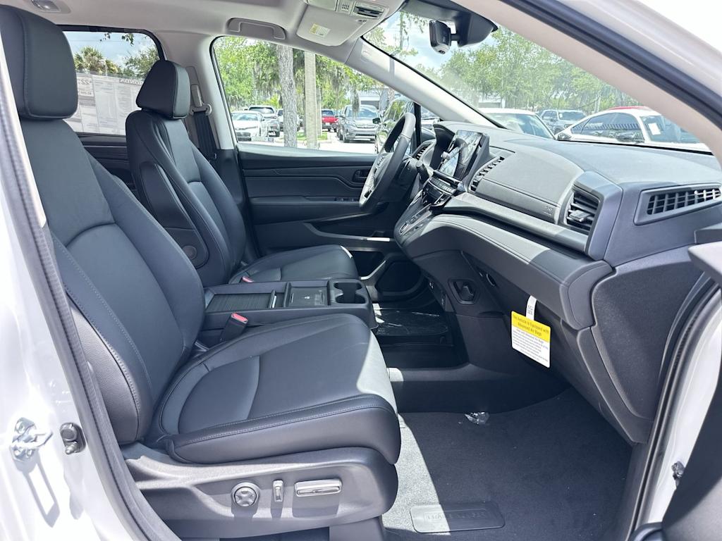 Thumbnail: 2026 Honda Odyssey - 9